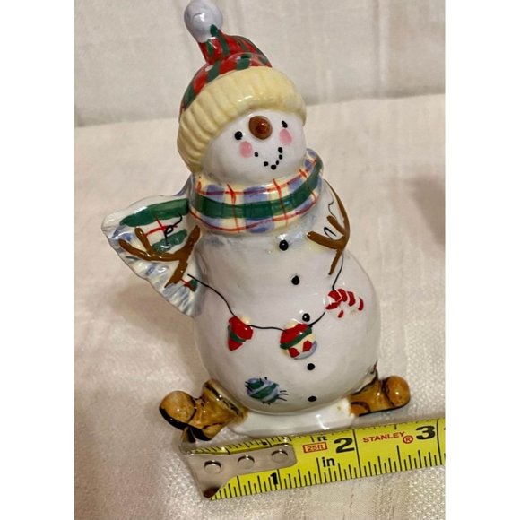 Porcelain Ceramic Frosty Salt Pepper Shakers - Picture 4 of 5